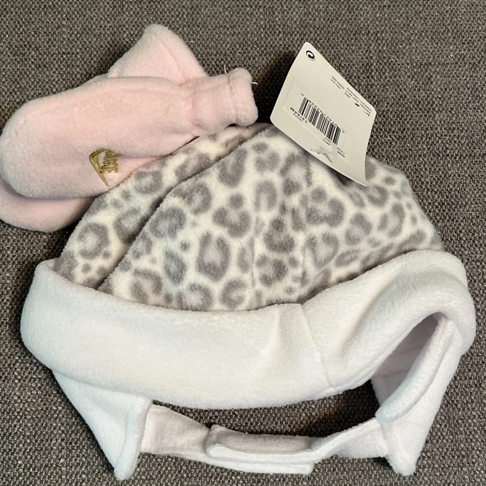 Nike Gray Leopard Fleece Trapper Hat & Pink Mittens 2 PC Set Girls‎ 12/24 MOS